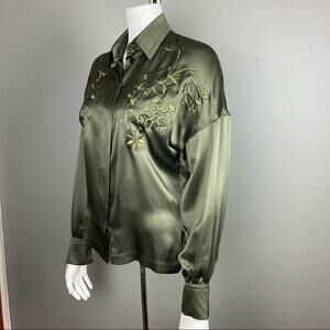 Incredible Classic Escada Green Silk embroidered blouse top size 34 / small Y2k